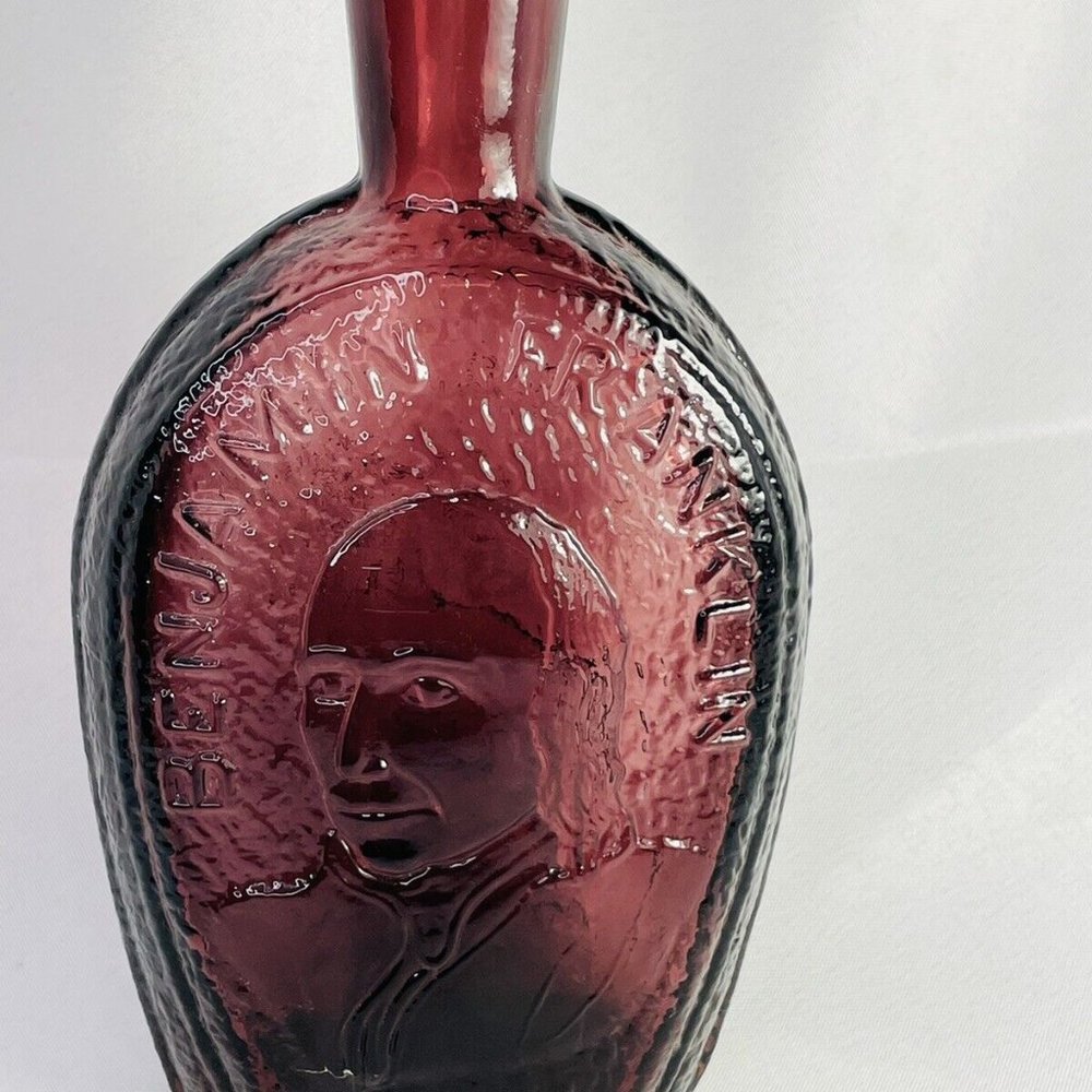 Vintage Red Carnival M Bottle Benjamin Franklin Bi Wheaton Glass Works Vase - Picture 3 of 12
